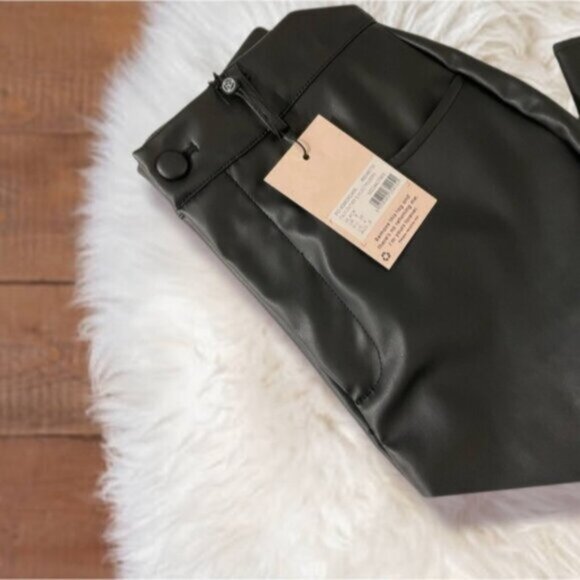NWT- MISSGUIDED - Black High Waisted Faux Leather Slim pants with pockets - Picture 3 of 7